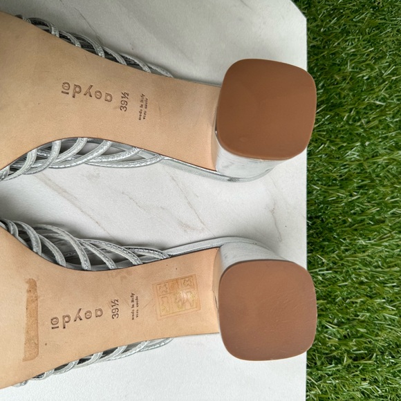 AEYDE
'PEARL' MULTI-STRAP BLOCK HEEL
SANDALS SILVER 39.5 US 9.5 - Picture 12 of 14